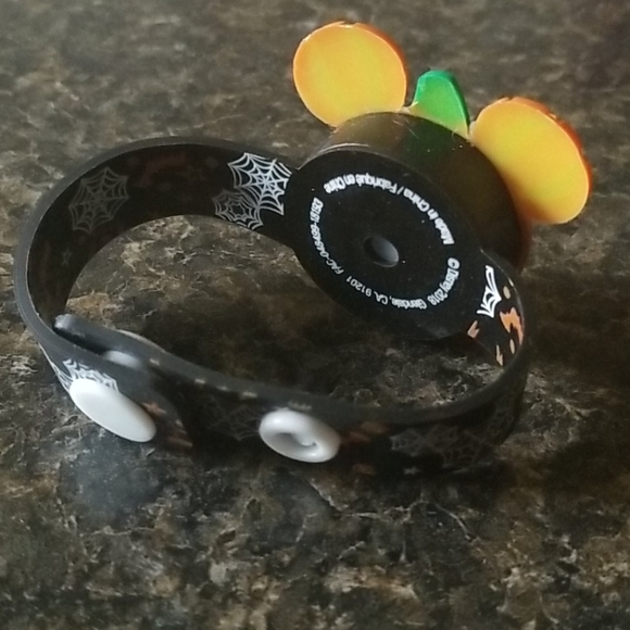 Disney Mickey Pumpkin Halloween light up bracelets - Picture 16 of 16